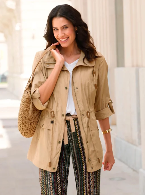 Übergangsjacke mit regulierbarem Taillenbund
