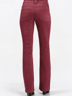 Bootcut-Jeans mit ausgestellten Beinen