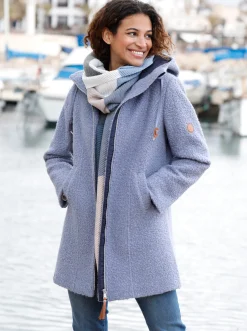 Boucléjacke mit Lederimitat-Details