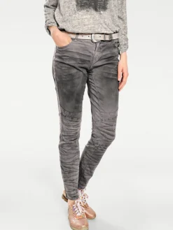 Boyfriend Hose