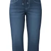 Caprijeans mit Rundum-Dehnbund