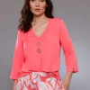 Druckbluse , am Saum hinten modisch länger