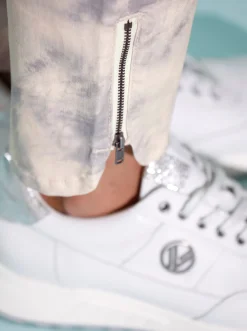 Druckhose in Batik-Optik