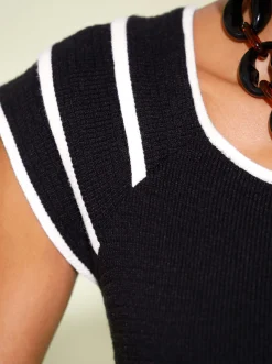 Feinstrickpullover mit 3-lagigen, überschnittenen Schultern
