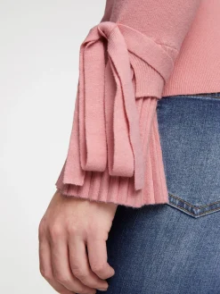 Feinstrickpullover mit Ärmelabschlüssen in Plissee-Optik