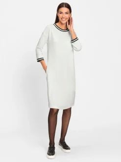 Freizeitkleid im Athleisure-Look