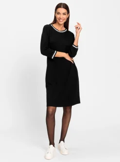 Freizeitkleid im Athleisure-Look
