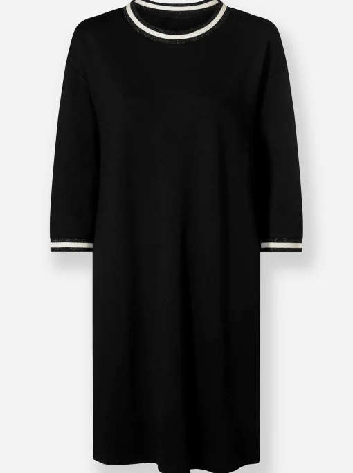 Freizeitkleid im Athleisure-Look