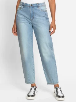 Jeans im Mom-Schnitt