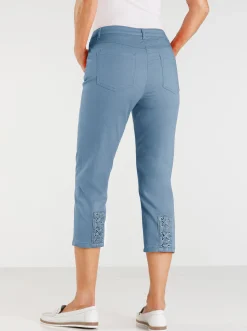 3/4-Jeans mit Bändchen-Verzierung