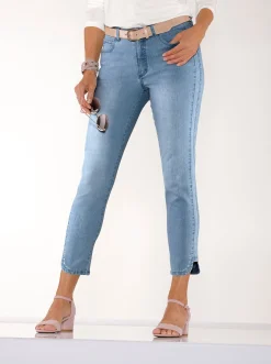 7/8-Jeans mit Glitzersteinchen an den Beinschlitzen
