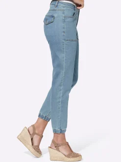 Jeans mit Gummizug am Saum