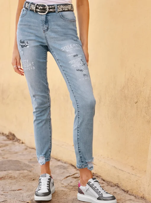 Jeans mit Lettering