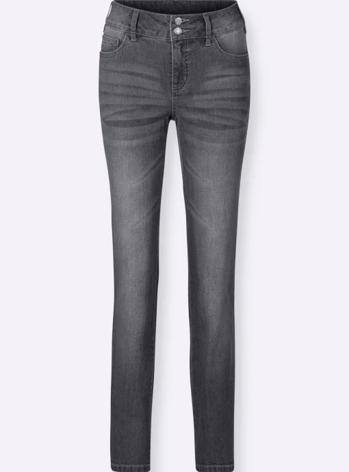Jeans mit Nieten an den Taschen