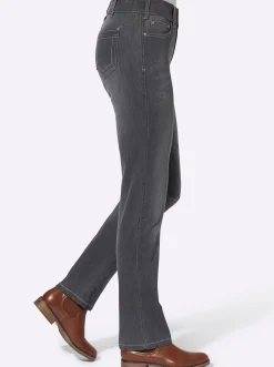 Jeans mit Nieten an den Taschen