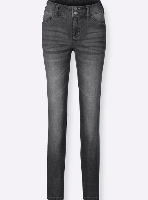 Jeans mit Nieten an den Taschen