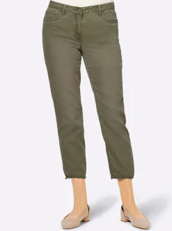 Jeans mit Schlitz und Ösen
