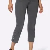 7/8-Jeans mit Zierknöpfen am Beinabschluss