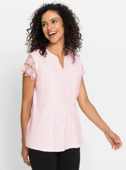 Kurzarmshirt mit Flügelärmeln aus Spitze