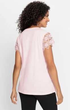 Kurzarmshirt mit Flügelärmeln aus Spitze