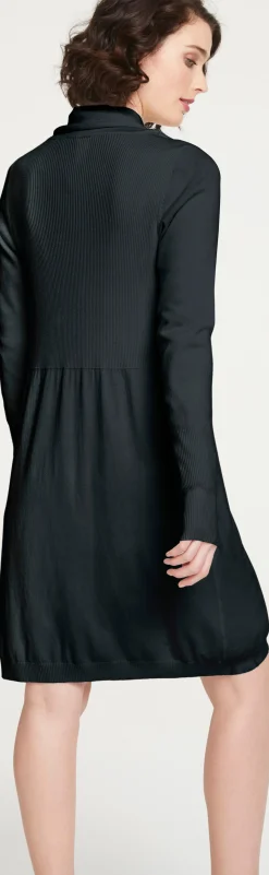 Longstrickjacke in geschmeidigem Feinstrick