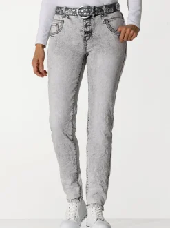 Röhrenjeans mit Crinkle-Effekt