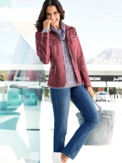 Röhrenjeans mit Zipper an Gesäßtaschen