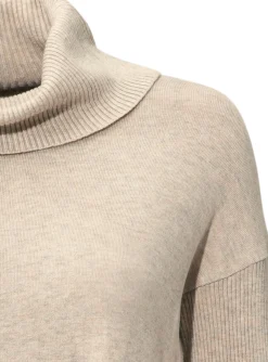 Rollkragenpullover mit Fransen