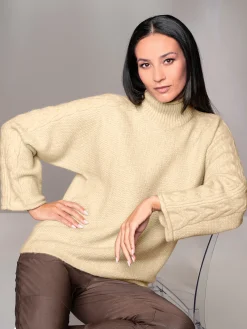 Rollkragenpullover mit Zopfmuster und Rollkanten an den Ärmeln