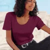 Rundhalsshirt in geradem Schnitt