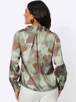 Satinbluse mit breiten Knopfmanschetten