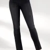 Schlupfjeans mit geripptem Strick-Dehnbund