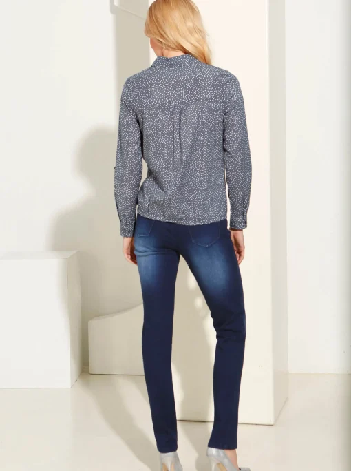 Schlupfjeans mit geripptem Strick-Dehnbund
