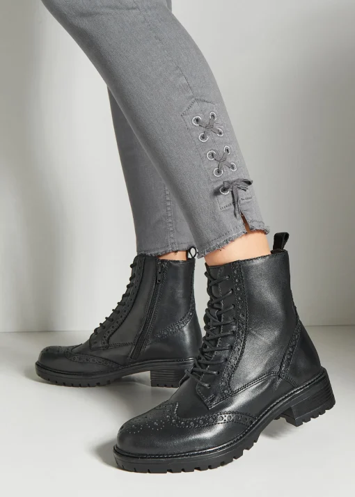 Schnürboots