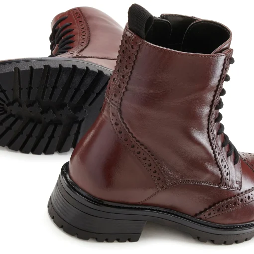Schnürboots