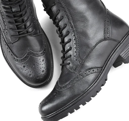 Schnürboots