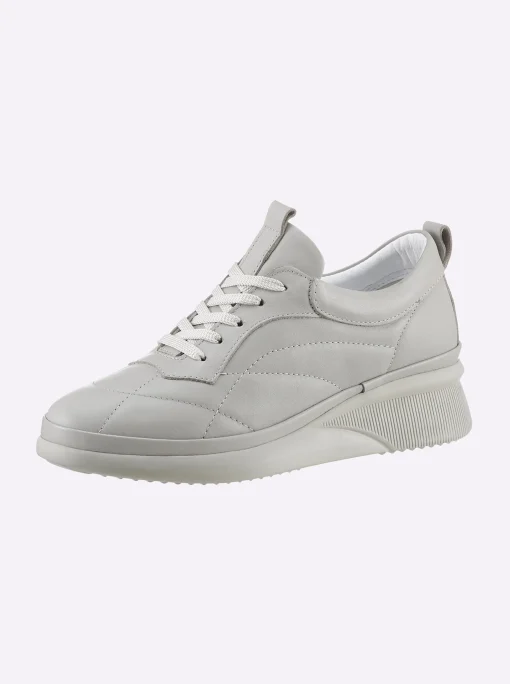 Schnürschuh