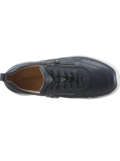 Schnürschuh