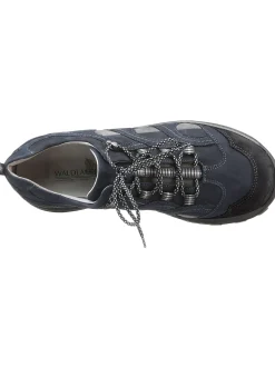 Schnürschuh