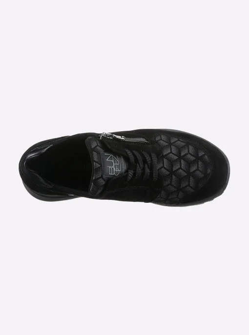 Schnürschuh