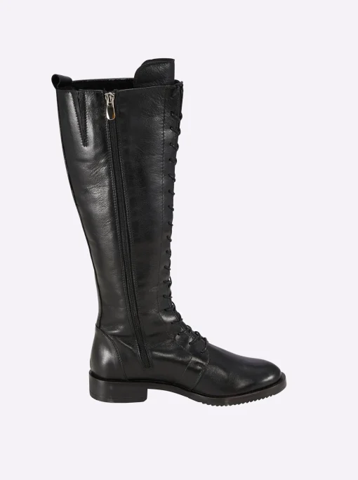Schnürstiefel