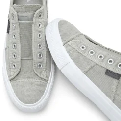 Slip-On Sneaker