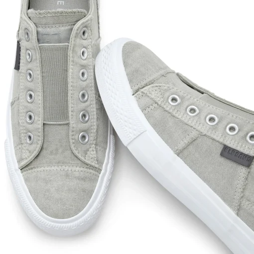 Slip-On Sneaker