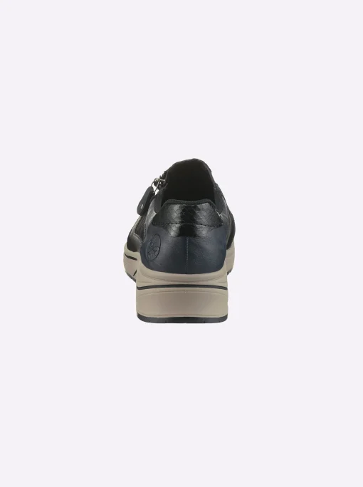Slipper für kräftige Füße