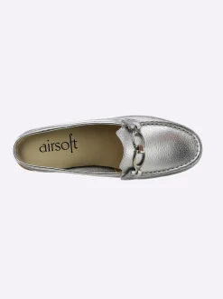 Slipper in Mokassin-Machart