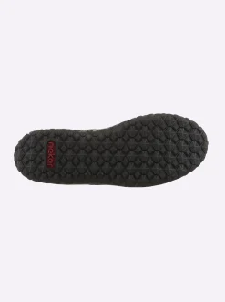 Slipper mit Klettverschluss