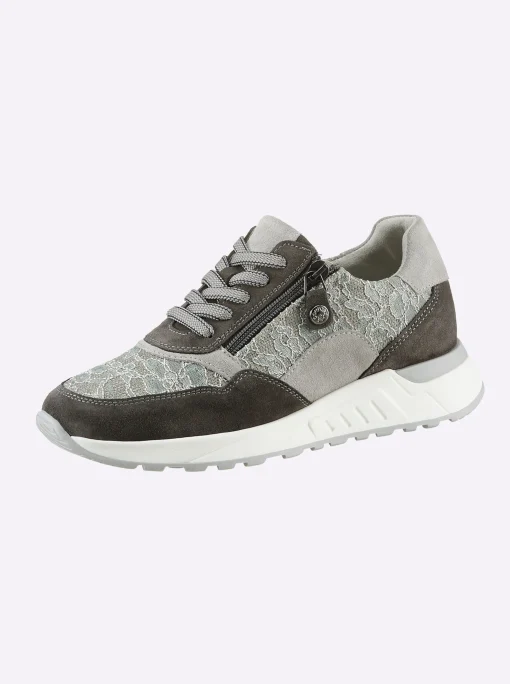 Sneaker