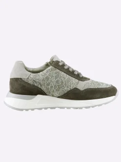 Sneaker