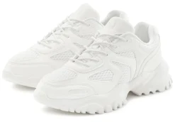Sneaker