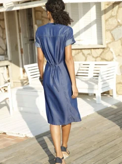 Sommerkleid mit Biesen-Verzierung